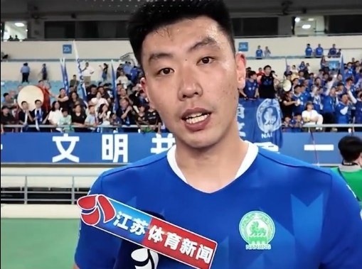 冯伯元：点球没踢进很抱歉，这场比赛有点戏剧性，争取背面打好